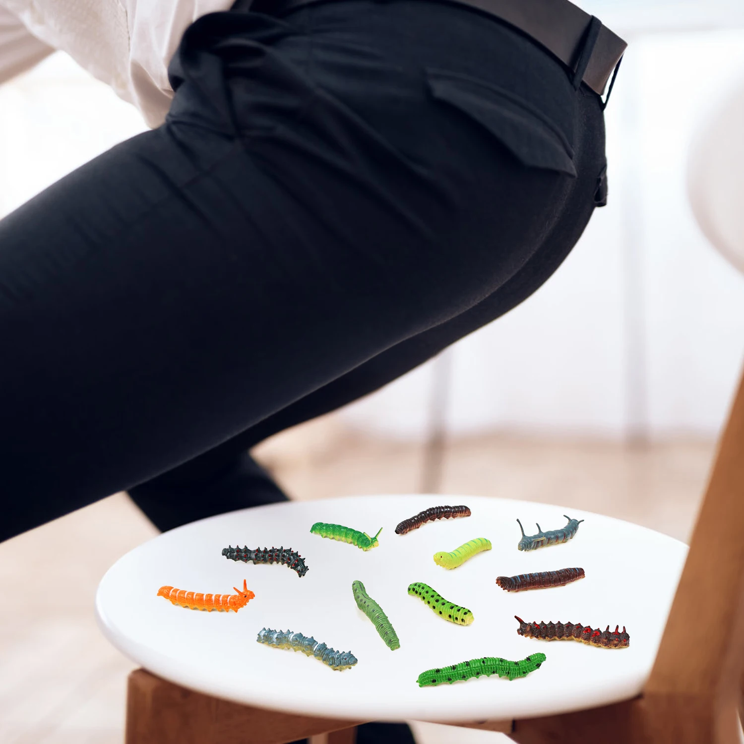 Prank Toys - 12 個の昆虫モデル毛虫いたずら動物モデル這う昆虫アクションキャラクター子供の教育玩具いたずらおもちゃ