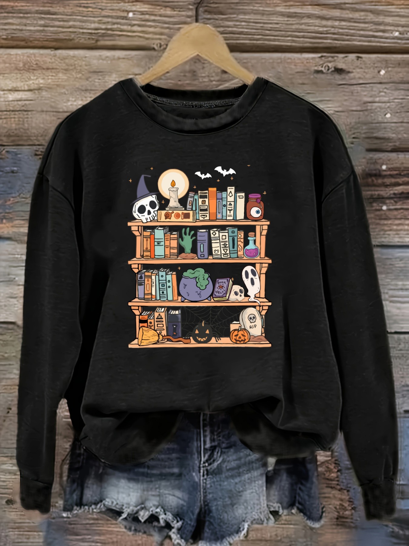 Costumes - レディースカジュアル長袖クルーネックTシャツ、ハロウィン本棚とスカルブックデザイン、ラウンドネック婦人服、洗濯機で洗える、やや伸縮性あり、ゆったりフィット、春・秋・冬用レディースTシャツ、ハロウィンコスチューム衣装
