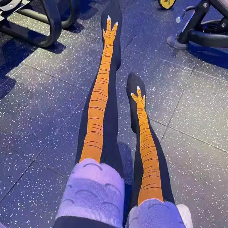 Funny Chicken Leg Socks - トレンディな女性の靴下膝丈鶏の足面白いパーソナライズされた現実的な鶏の足の誕生日プレゼントトレンディなスポーツソックス