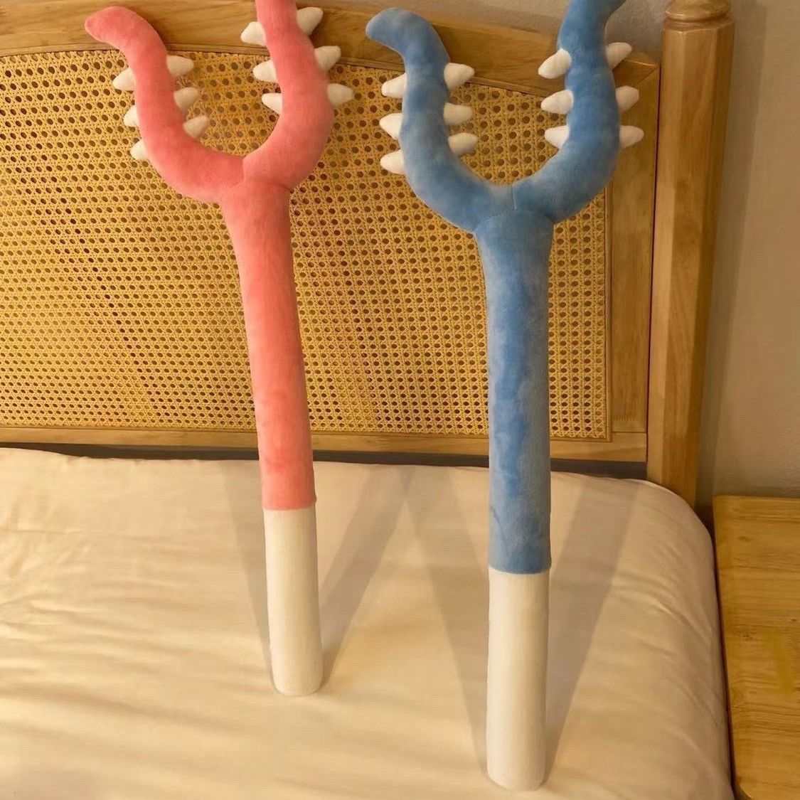 Prank Toys - 70cm ちいかわぬいぐるみバトルスティックうさぎ大人用猫掴みおもちゃ面白いいたずら魔法の杖人形サプライズギフト友達へ