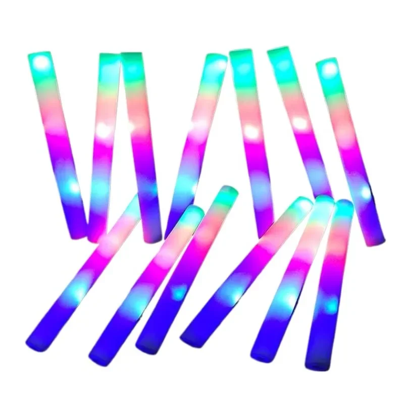 Flashing Led Foam Sticks Party - 120個入り LEDフォームグローイングスティック 暗闇で光るパーティー用品 3つの点滅モード付き バルクグローイングスティック パーティーデコレーション用