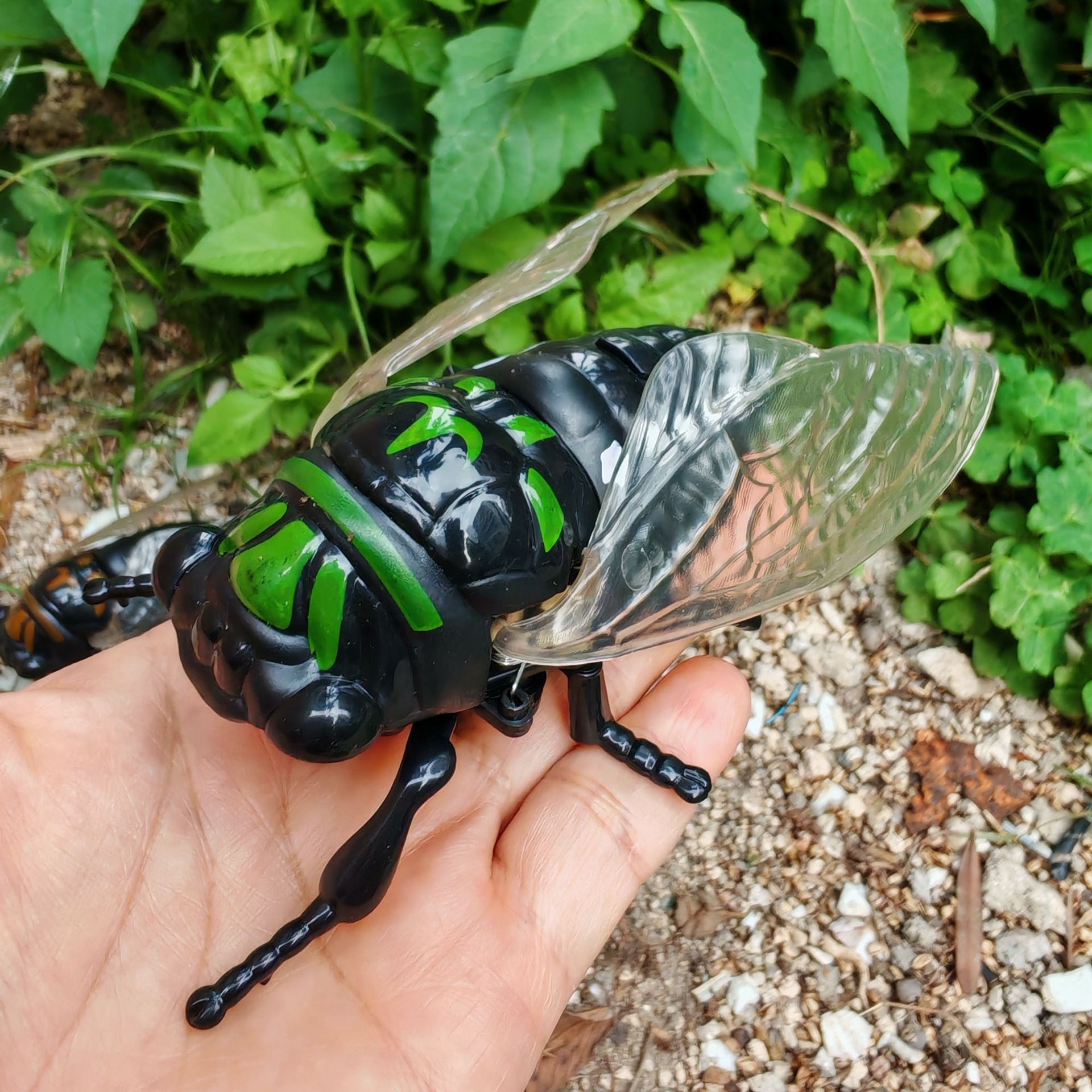 新しいゼンマイ昆虫バイオニックおもちゃクリエイティブいたずら - Prank Toys のレビューと価格