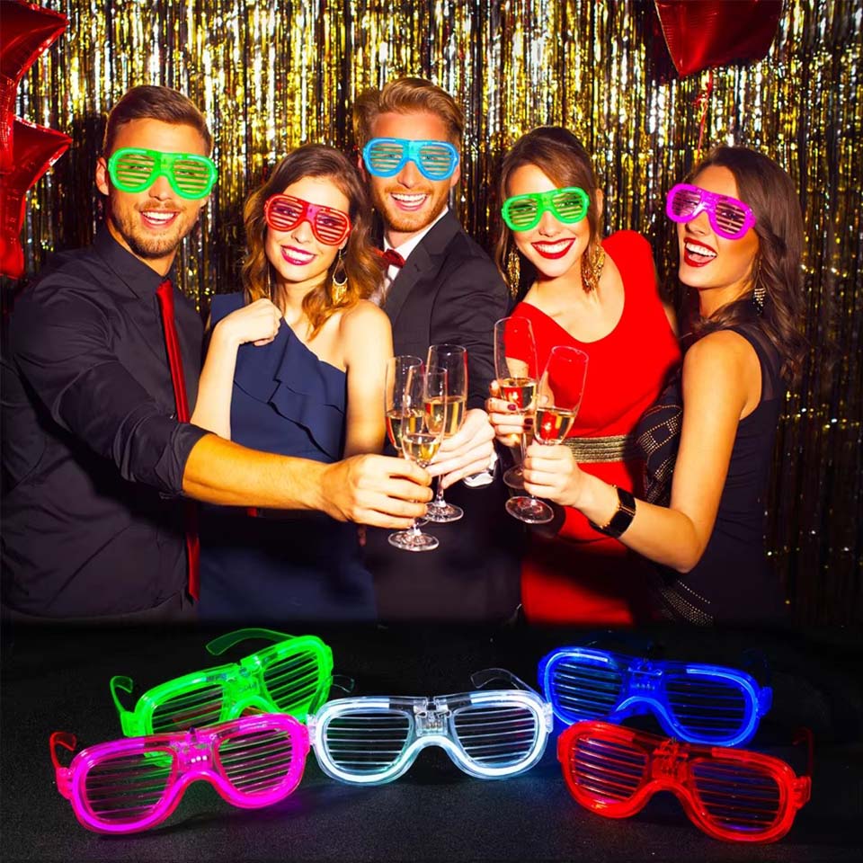 5～50個入り 光るLEDメガネ まとめ買い 5色 グローグ - Glow In The Dark Party Glasses のレビューと価格