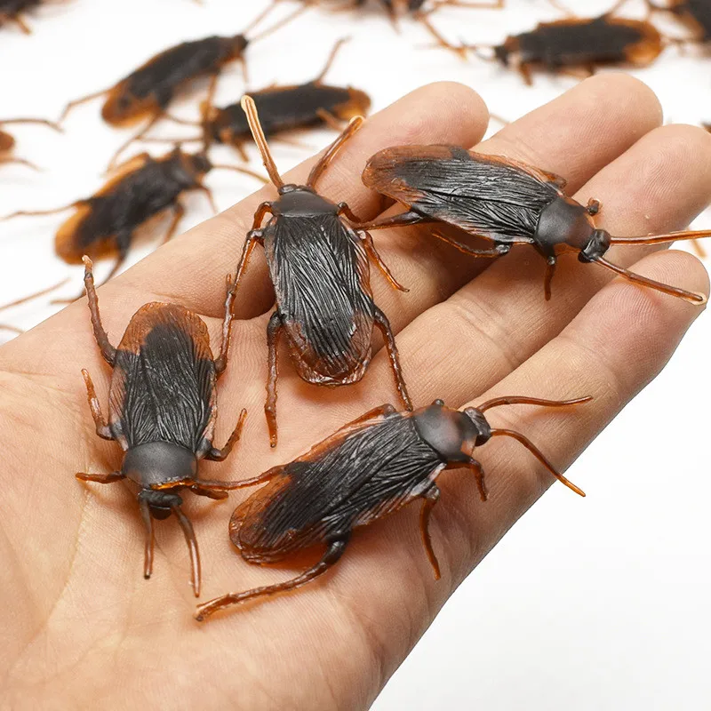 50/100個入り ハロウィン小物 プラスチックゴキブリ ジ - Prank Toys のレビューと価格