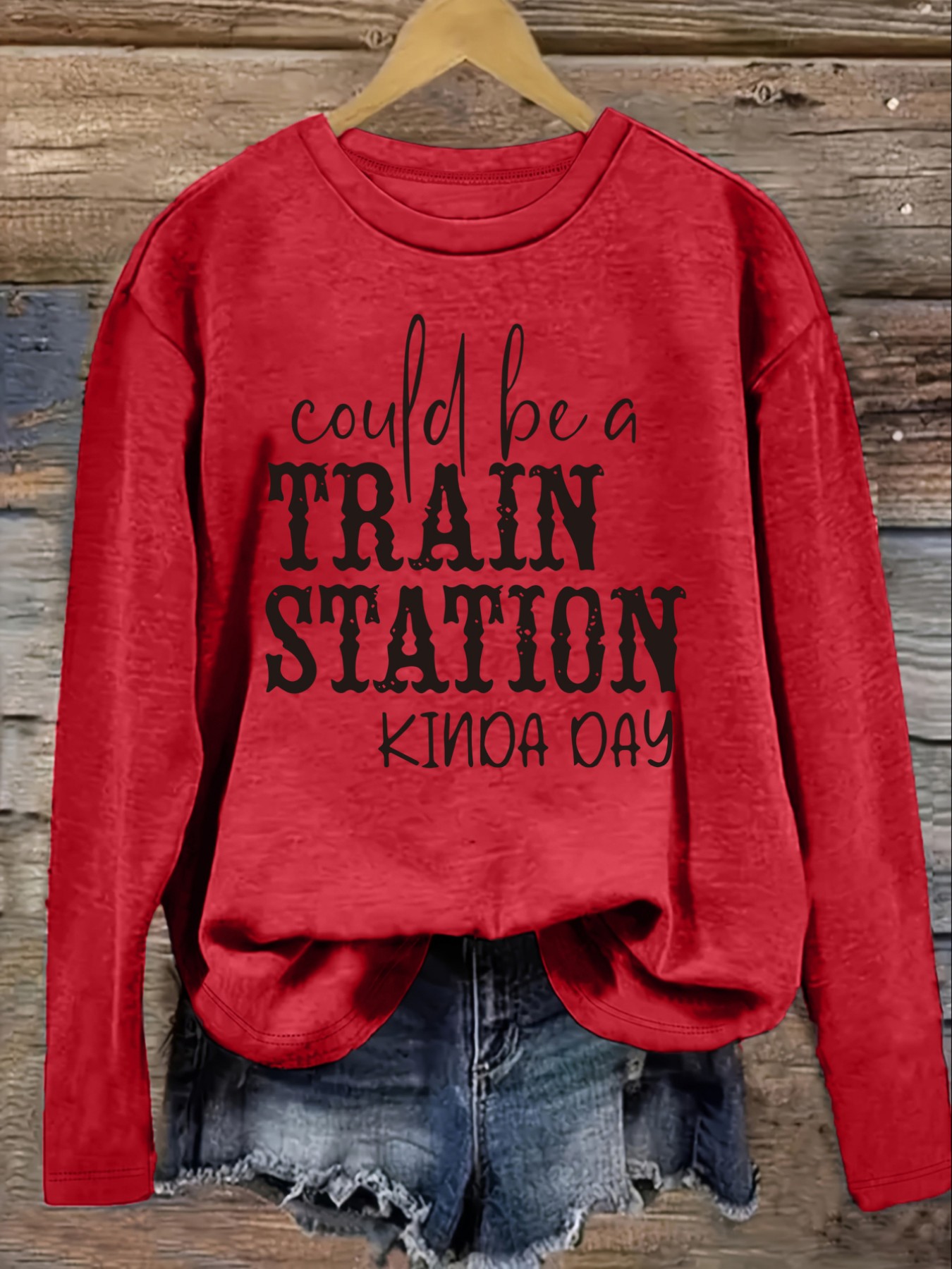 レディースカジュアル長袖クルーネックTシャツ、駅構内の風景を - Costumes のレビューと価格