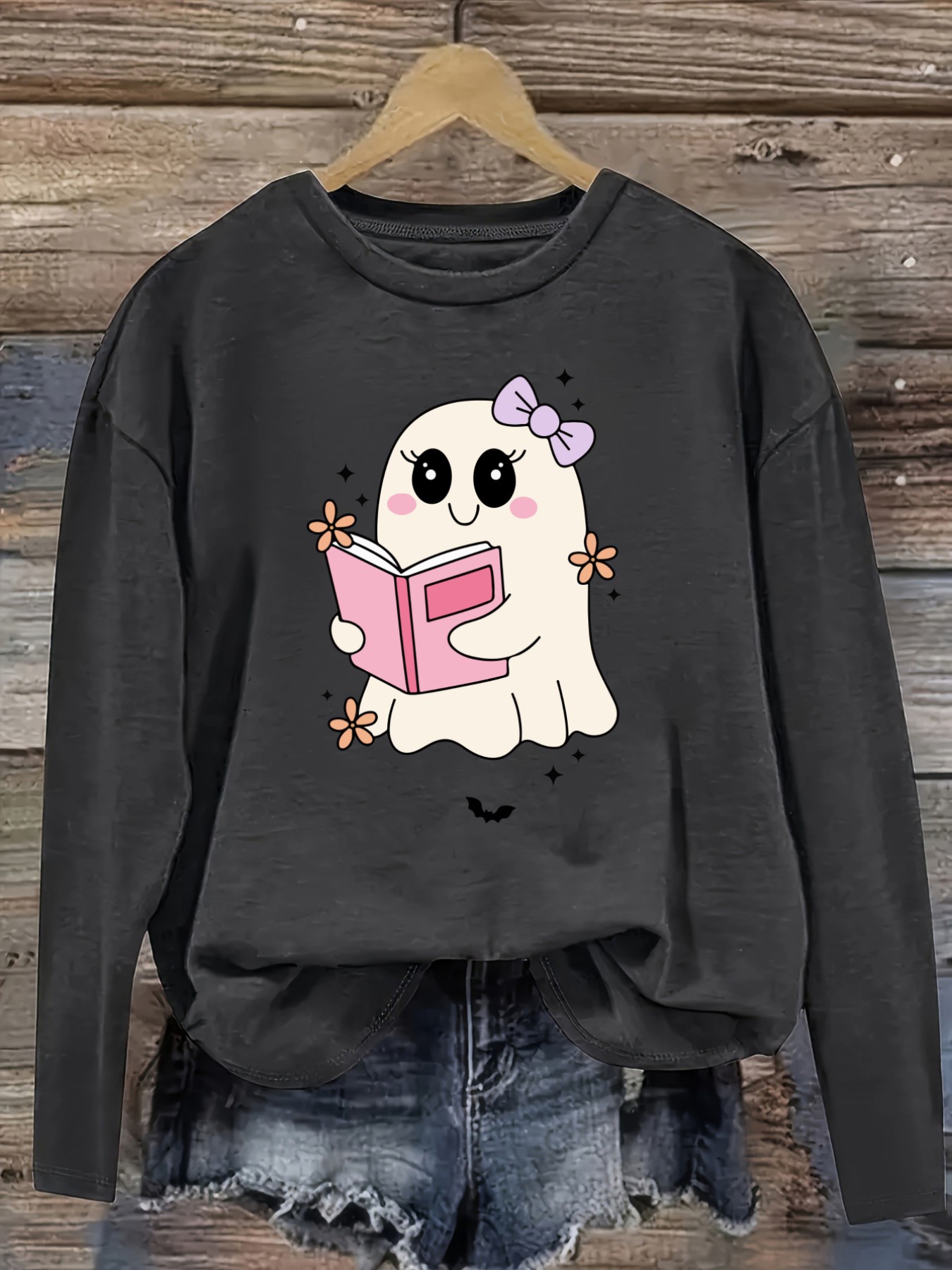 レディースカジュアル長袖クルーネックTシャツ、かわいいゴース - Costumes のレビューと価格