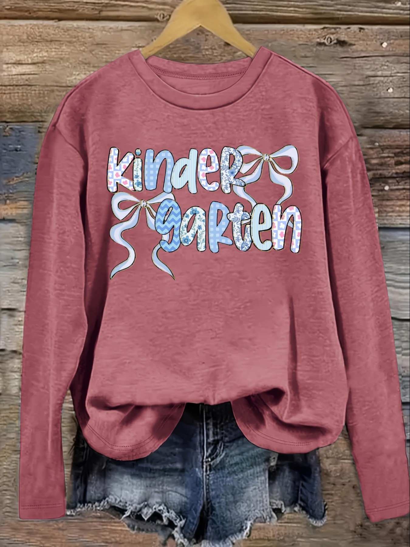 レディースカジュアル長袖クルーネックTシャツ、幼稚園のリボン - Costumes のレビューと価格