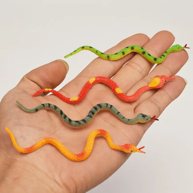 ハイシミュレーションプラスチックスネークモデル、面白い怖いお - Prank Toys のレビューと価格