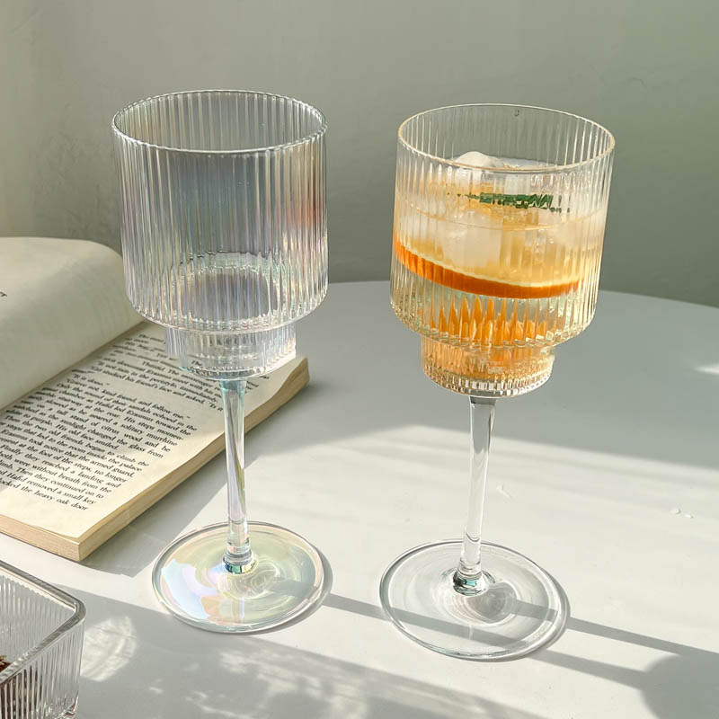 350 ミリリットルカラー北欧ストライプゴブレットワイングラ - Glow In The Dark Party Glasses のレビューと価格